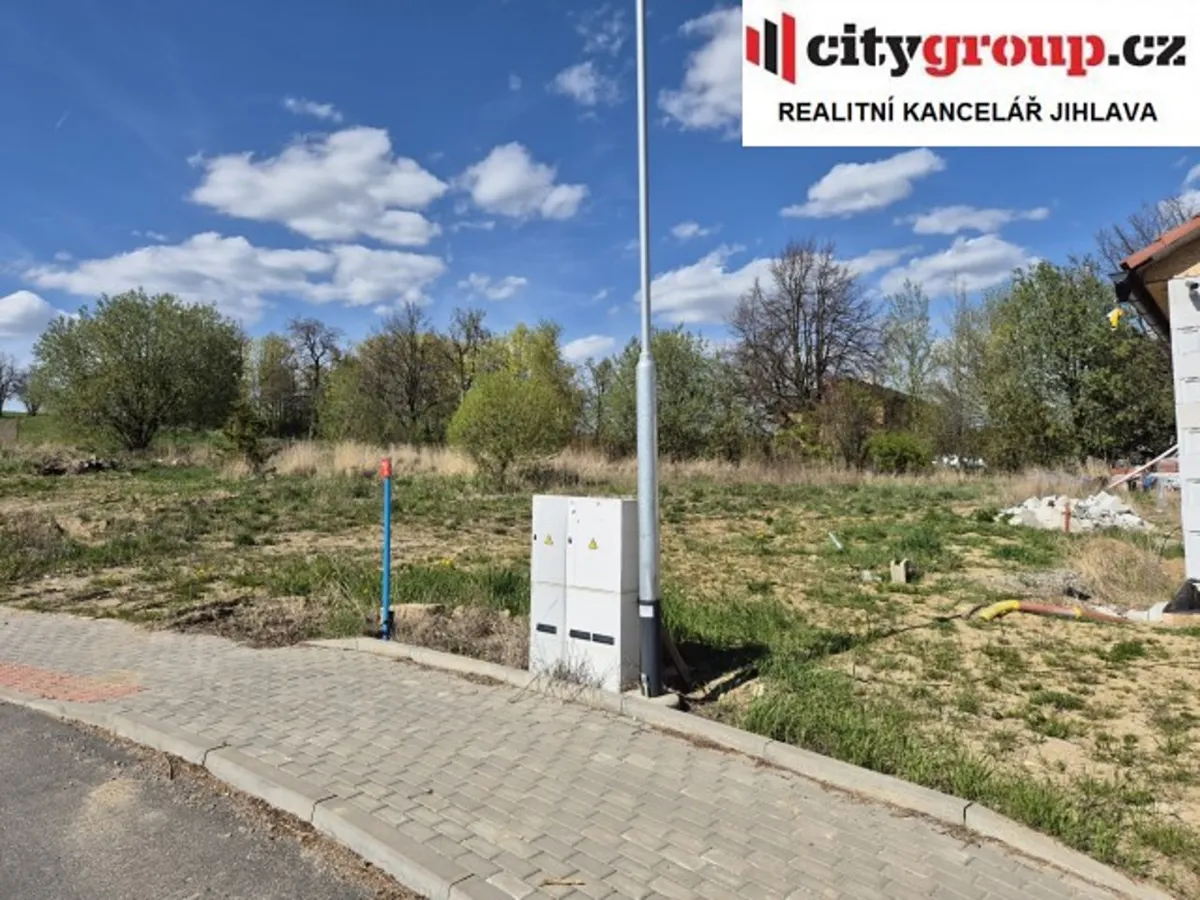 Prodej stavebního pozemku 1095 m²